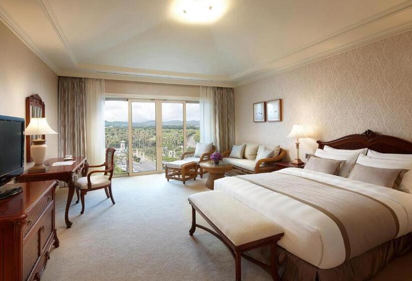 Номер Deluxe Вид на Горы, Lotte Hotel Jeju