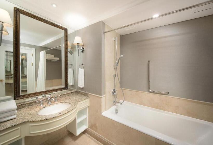 Номер Стандарт Боковой Вид на Море, Lotte Hotel Jeju