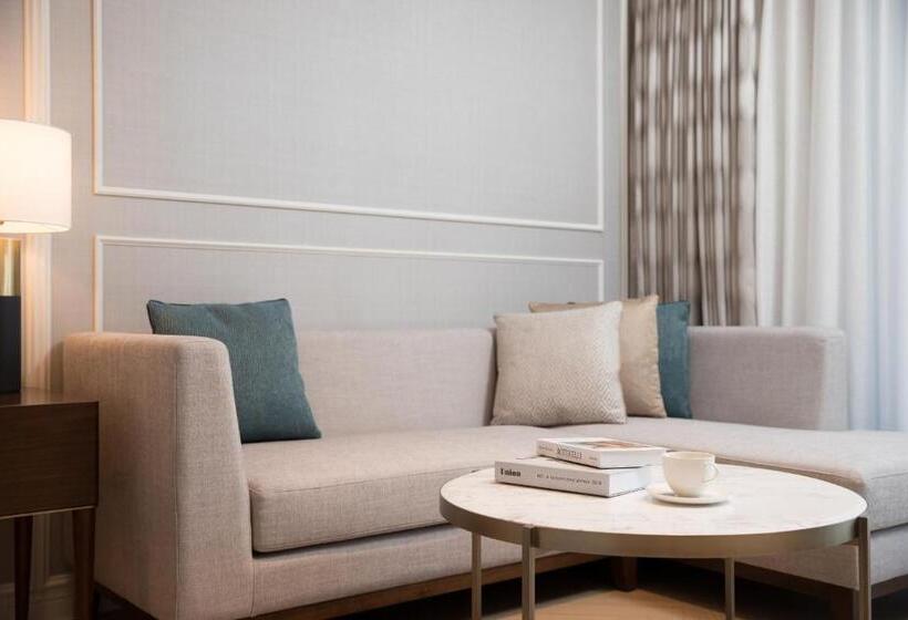 Номер Стандарт Боковой Вид на Море, Lotte Hotel Jeju