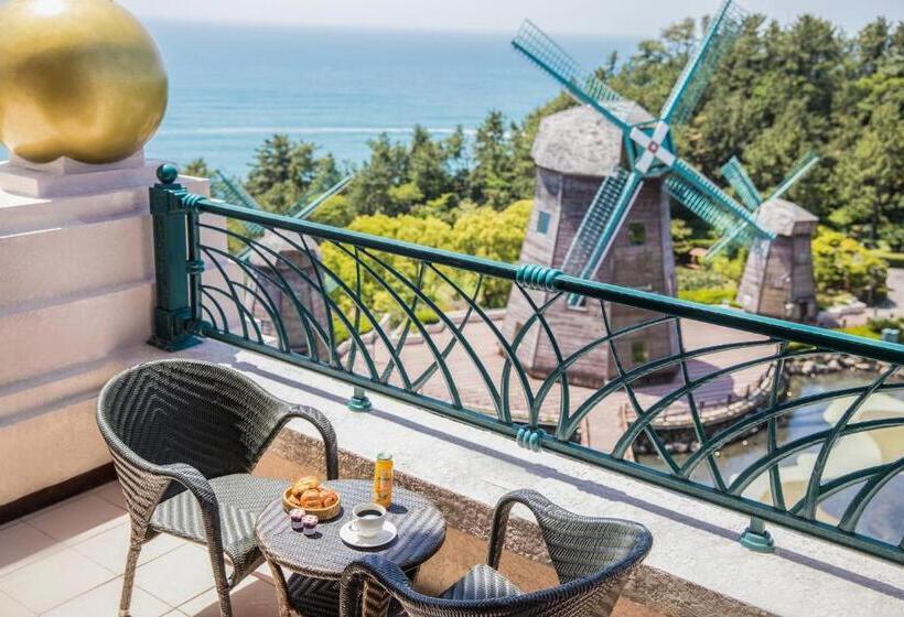 Семейный Номер Боковой Вид на Море, Lotte Hotel Jeju