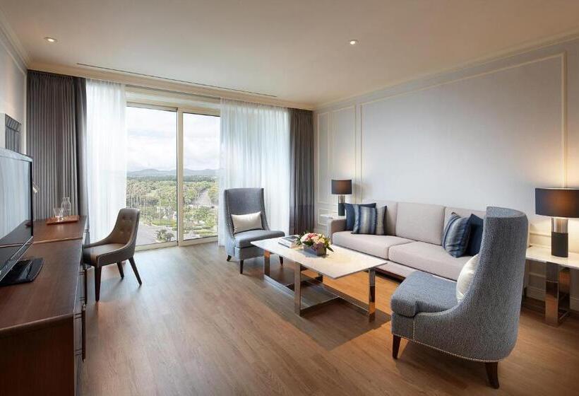 Люкс Повышенной Комфортности, Lotte Hotel Jeju