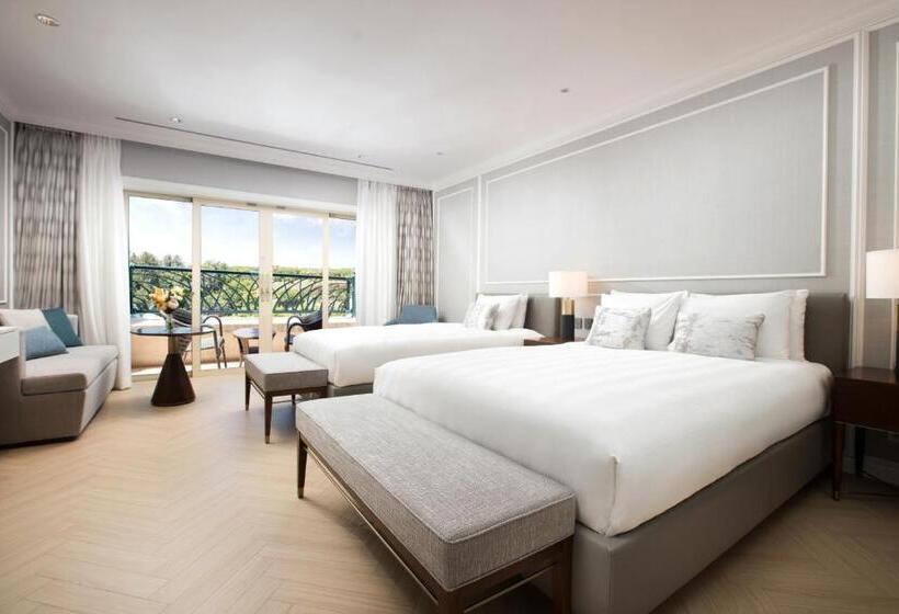 Семейный Номер Вид на Сад, Lotte Hotel Jeju