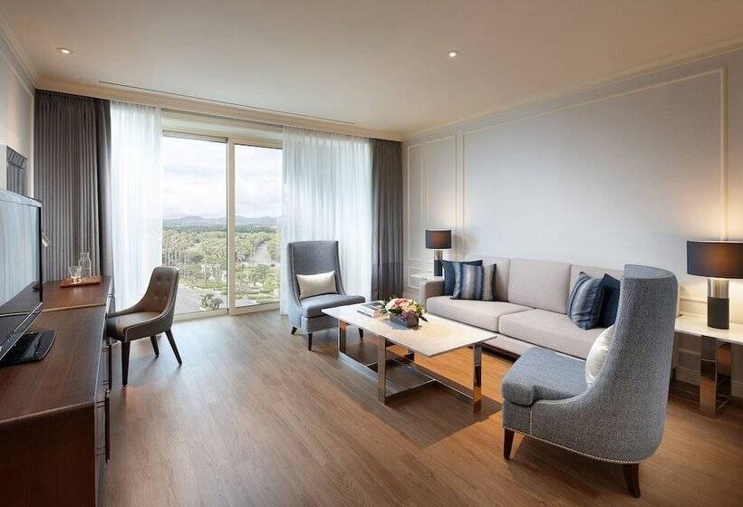 Люкс Повышенной Комфортности, Lotte Hotel Jeju
