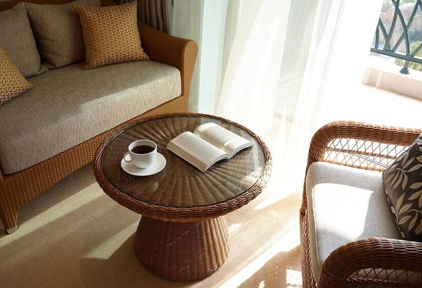 Семейный Номер, Lotte Hotel Jeju