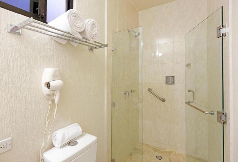 اتاق اجرایی, Olmeca Plaza