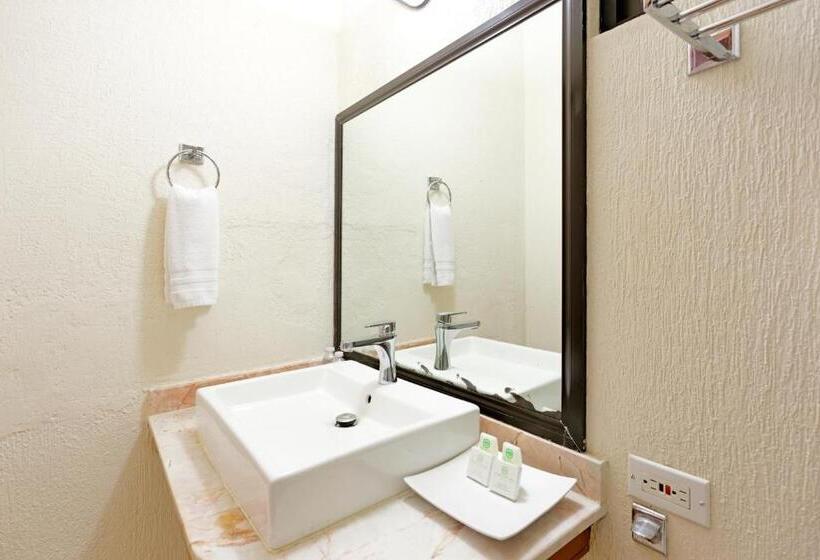 اتاق اجرایی, Olmeca Plaza