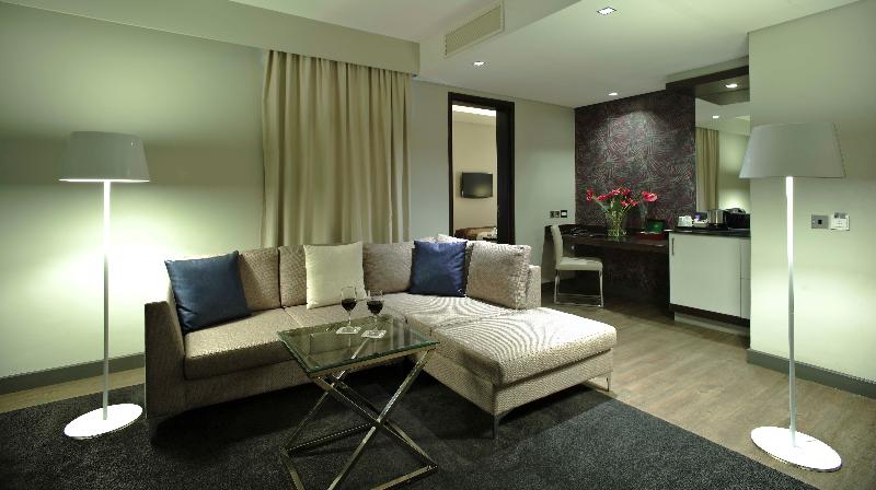 اتاق استاندارد, Olmeca Plaza