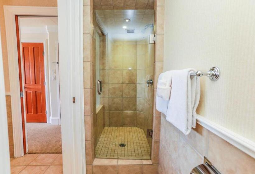 Standardzimmer Kingsize Bett, Poets Cove Resort & Spa