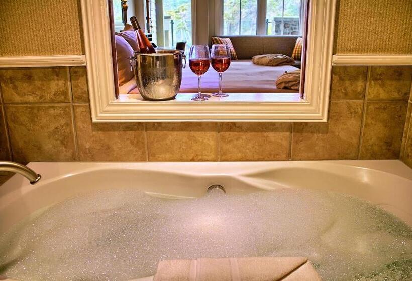 Quarto Estandar Cama King, Poets Cove Resort & Spa