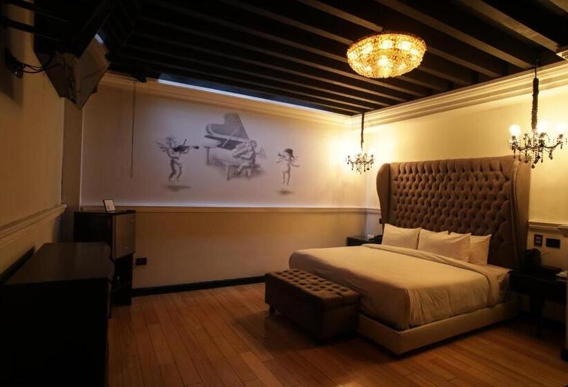 جناح, Quinta Esencia