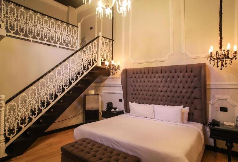 جناح ديلوكس, Quinta Esencia