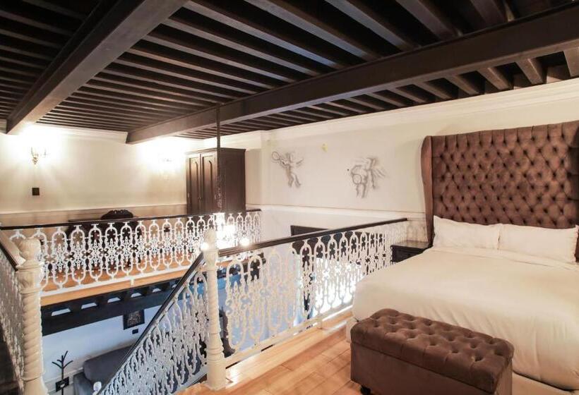 جناح ديلوكس, Quinta Esencia