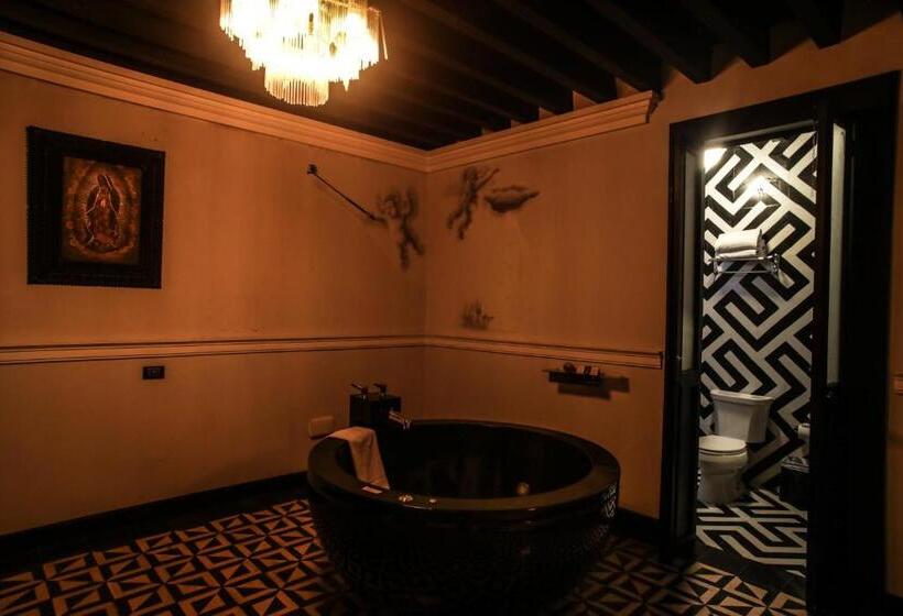 جناح ديلوكس سرير كينج, Quinta Esencia