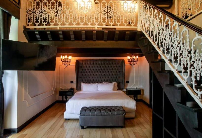 جناح ديلوكس, Quinta Esencia