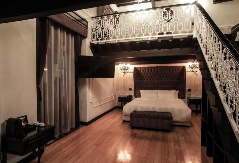 جناح ديلوكس, Quinta Esencia