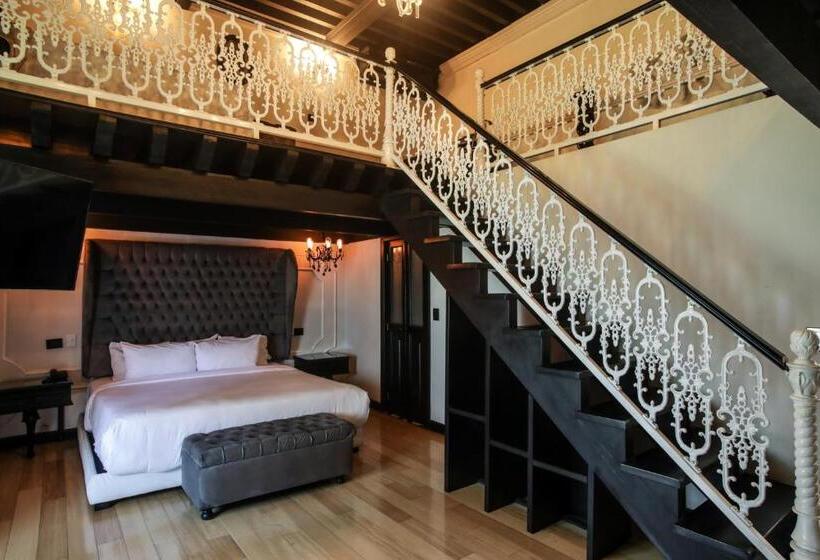 جناح ديلوكس, Quinta Esencia