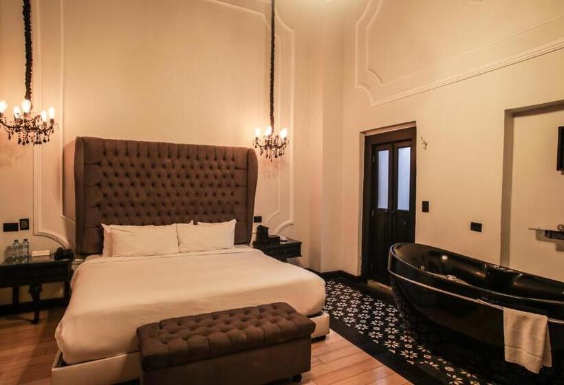 جناح, Quinta Esencia