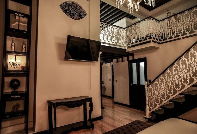 غرفة قياسية, Quinta Esencia