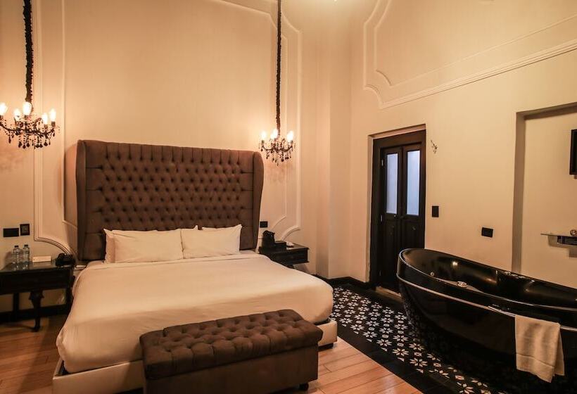 جناح, Quinta Esencia