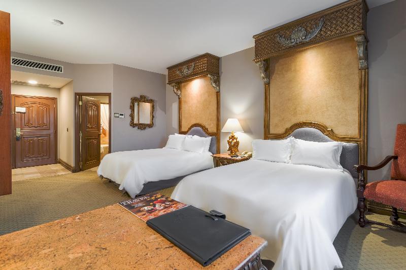 جناح, Quinta Real Saltillo