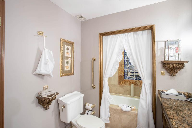 جناح سرير كينج, Quinta Real Saltillo