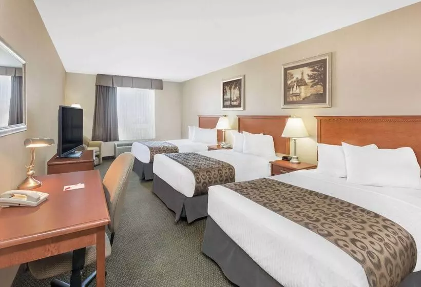 Standard-huone, Ramada By Wyndham Clairmont/grande Prairie