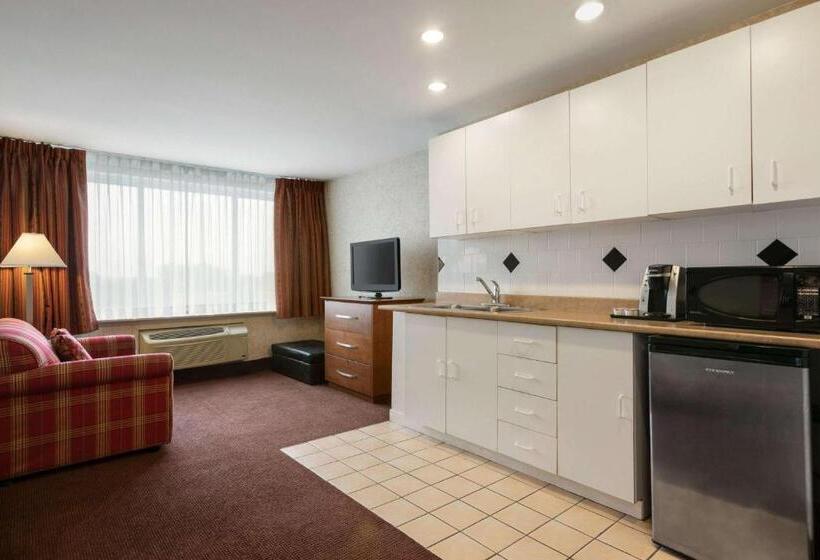 סוויטה דלוקס, Ramada Plaza By Wyndham Montreal