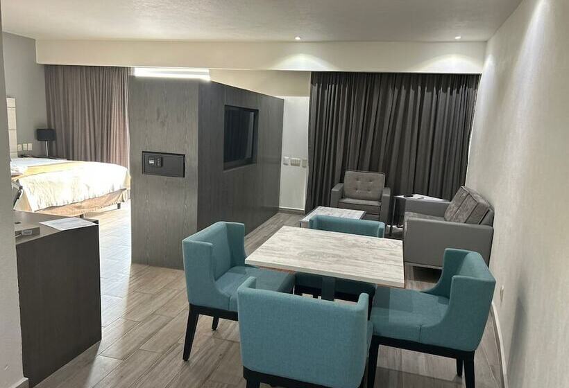 سوییت جونیور, Real Inn San Luis Potosí