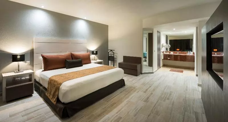 اتاق لوکس, Real Inn San Luis Potosí