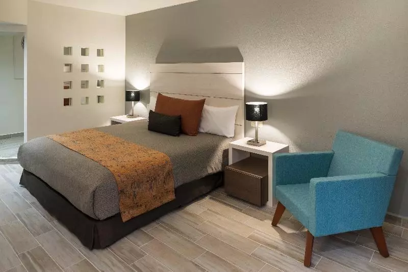 اتاق لوکس, Real Inn San Luis Potosí