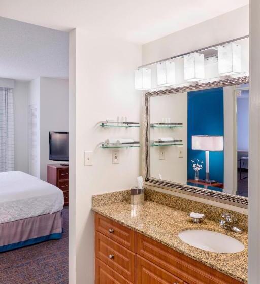 带大床的套房, Residence Inn Portland Downtown/riverplace