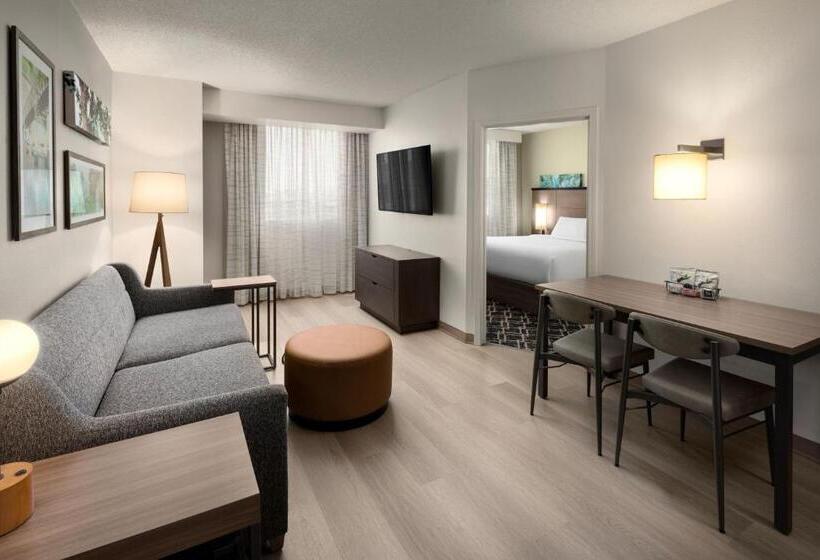 带大床的套房, Residence Inn Portland Downtown/riverplace