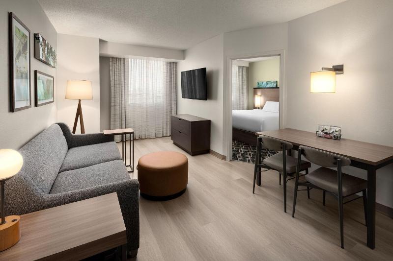 带大床的套房, Residence Inn Portland Downtown/riverplace