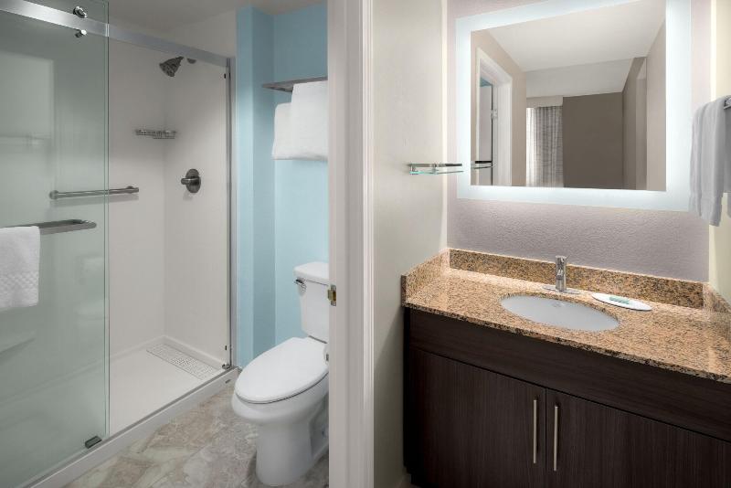 带大床的套房, Residence Inn Portland Downtown/riverplace