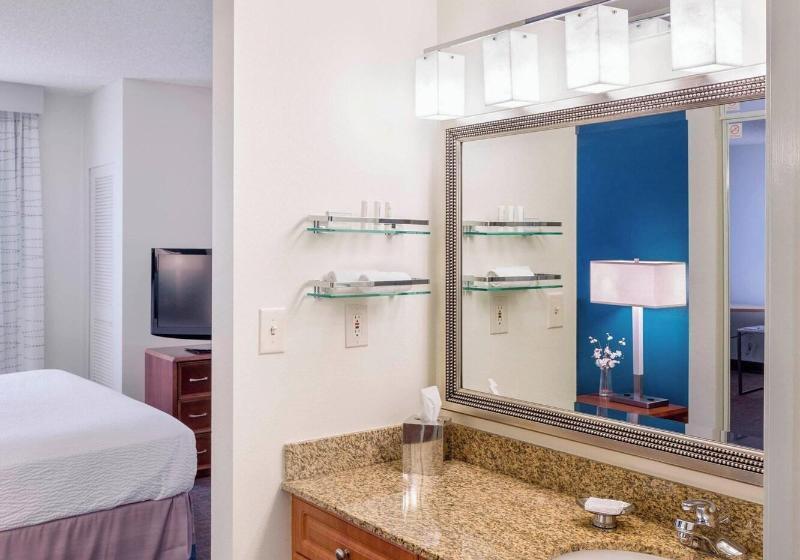 带大床的套房, Residence Inn Portland Downtown/riverplace