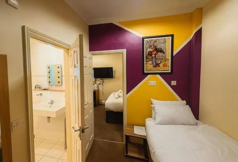 スタンダードトリプルルーム, Russel Court Hotel Bournemouth Central
