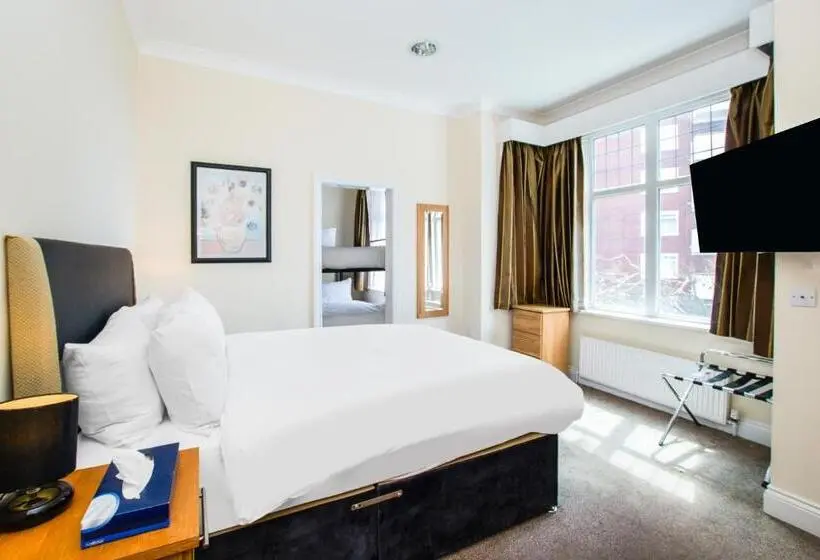 スタンダード４人部屋, Russel Court Hotel Bournemouth Central