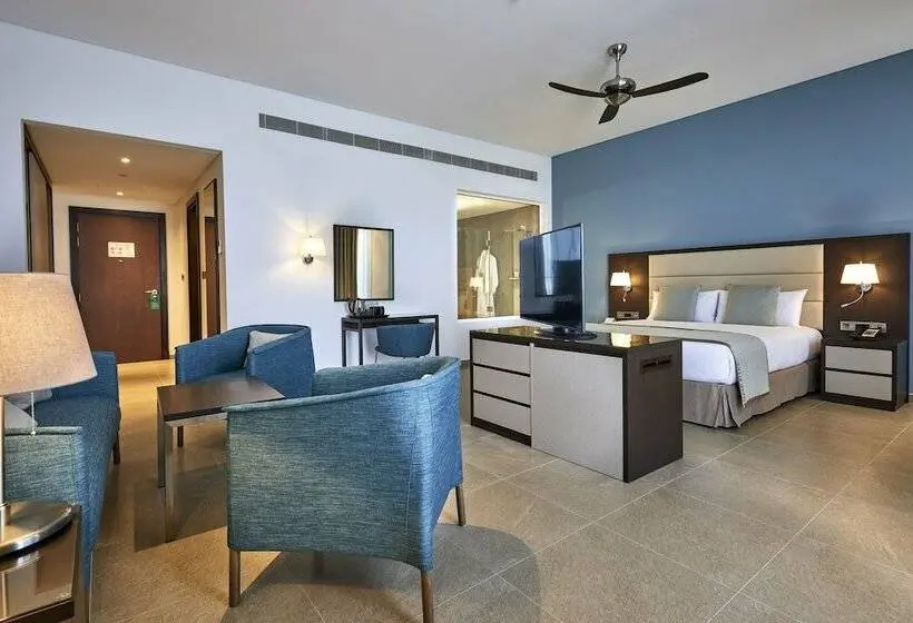 سوییت جونیور با چشمانداز دریا, Hotel Riu Dubai - All Inclusive