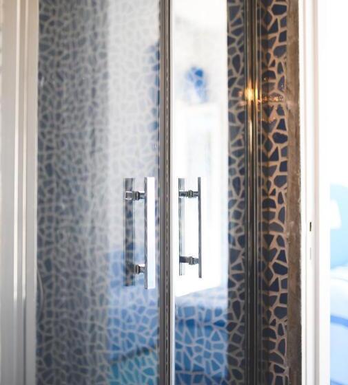 חדר דלוקס עם מרפסת נוף לים, Parco Augusto