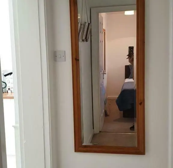 庭の見える１ベッドルームアパートメント, Clarence House Shanklin
