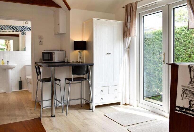 منزل غرفة نوم واحدة, Clarence House Shanklin