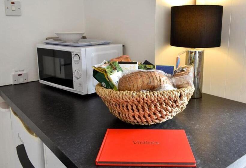 منزل غرفة نوم واحدة, Clarence House Shanklin