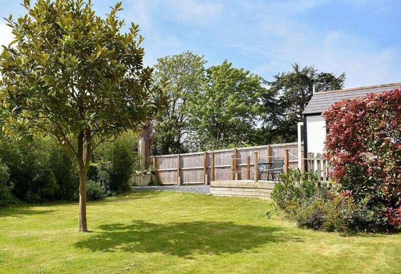 منزل غرفة نوم واحدة, Clarence House Shanklin