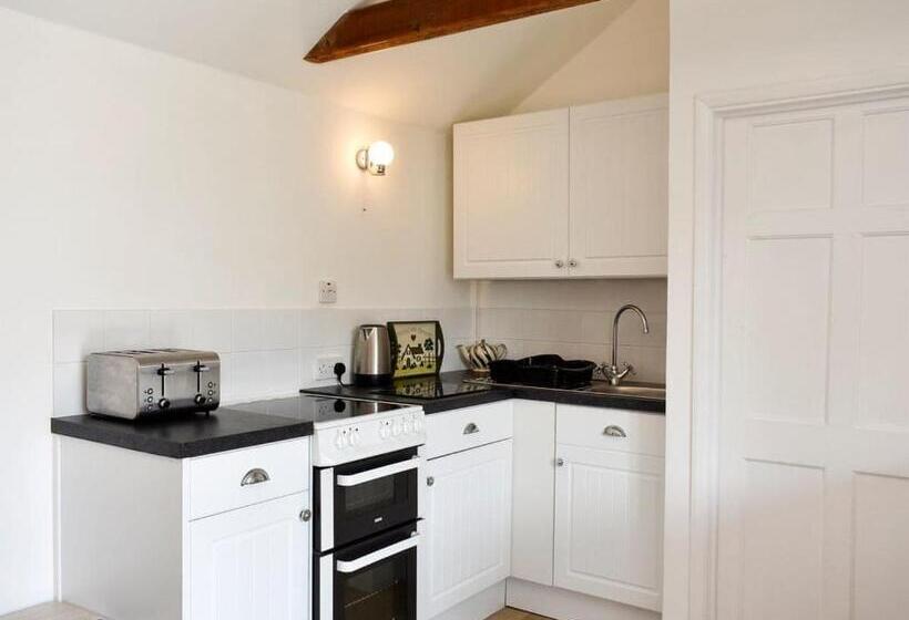 منزل غرفة نوم واحدة, Clarence House Shanklin