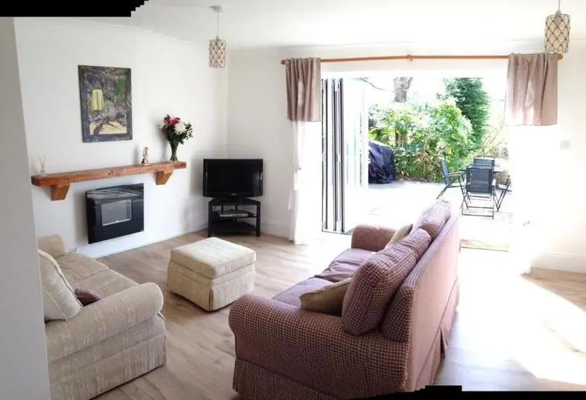 テラス付き１ベッドルームアパートメント, Clarence House Shanklin