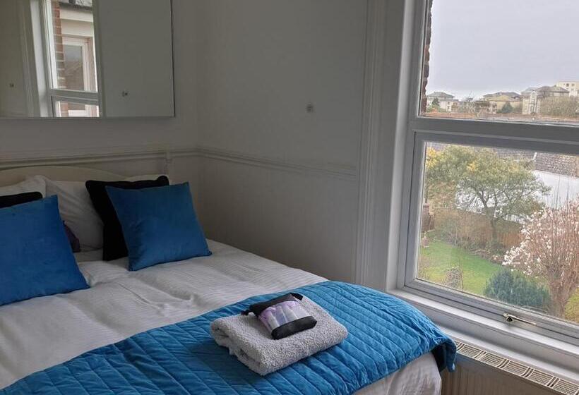 غرفة قياسية مطلّة علي البحر, Clarence House Shanklin