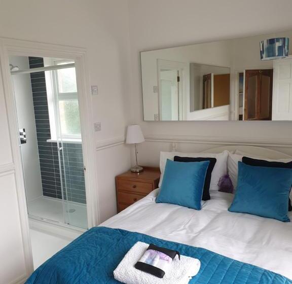 غرفة قياسية مطلّة علي البحر, Clarence House Shanklin