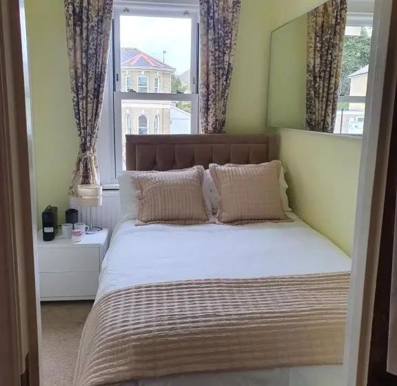 スタンダードシングルルーム, Clarence House Shanklin