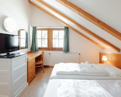 Номер Стандарт, Corno Bianco