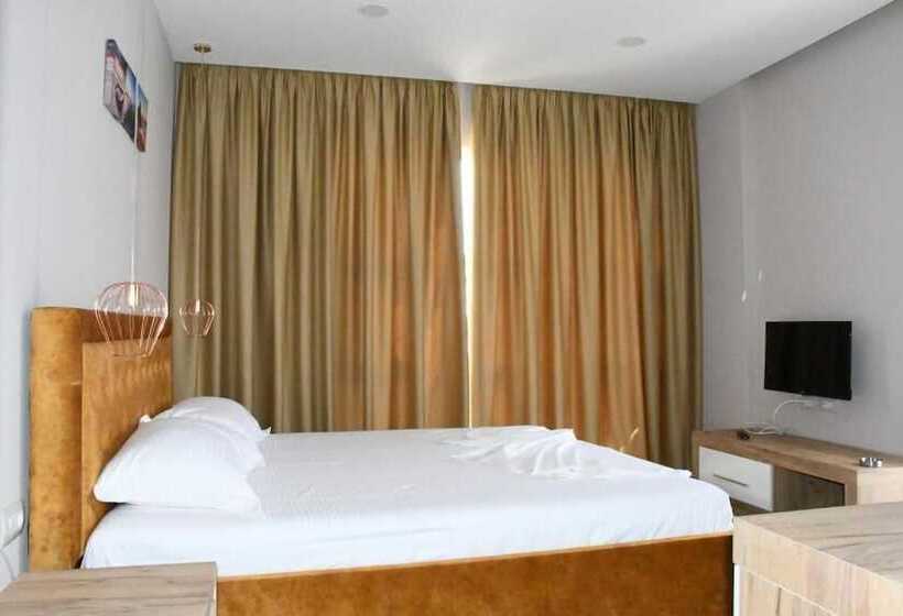 디럭스 룸, Ionian